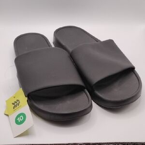 All in Motion Black Women's Slippers